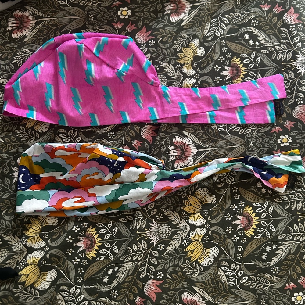 5 scrub caps